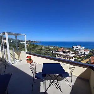 Nocleg ze śniadaniem Holidays, Cefalù