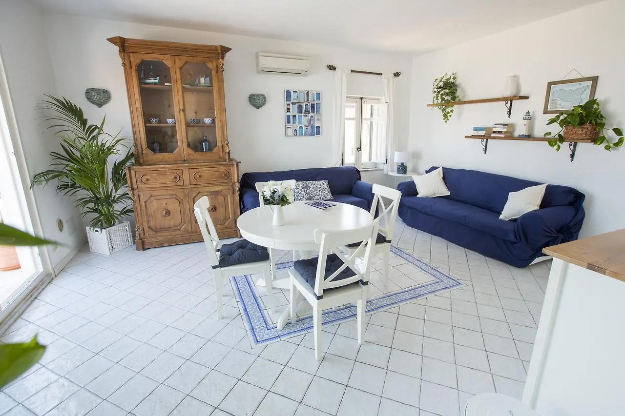 Azzurro B&B Cefalù Bed and Breakfast